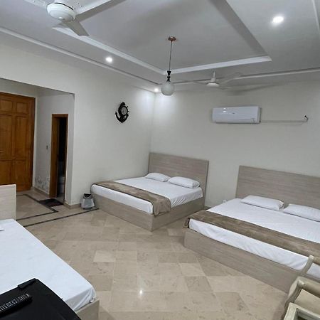 Midways Guest House And Hotels 伊斯兰堡 外观 照片