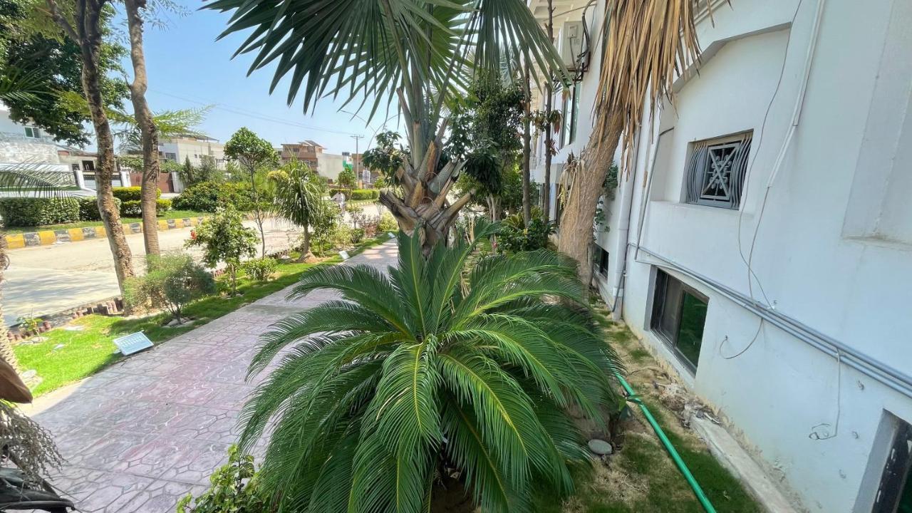 Midways Guest House And Hotels 伊斯兰堡 外观 照片