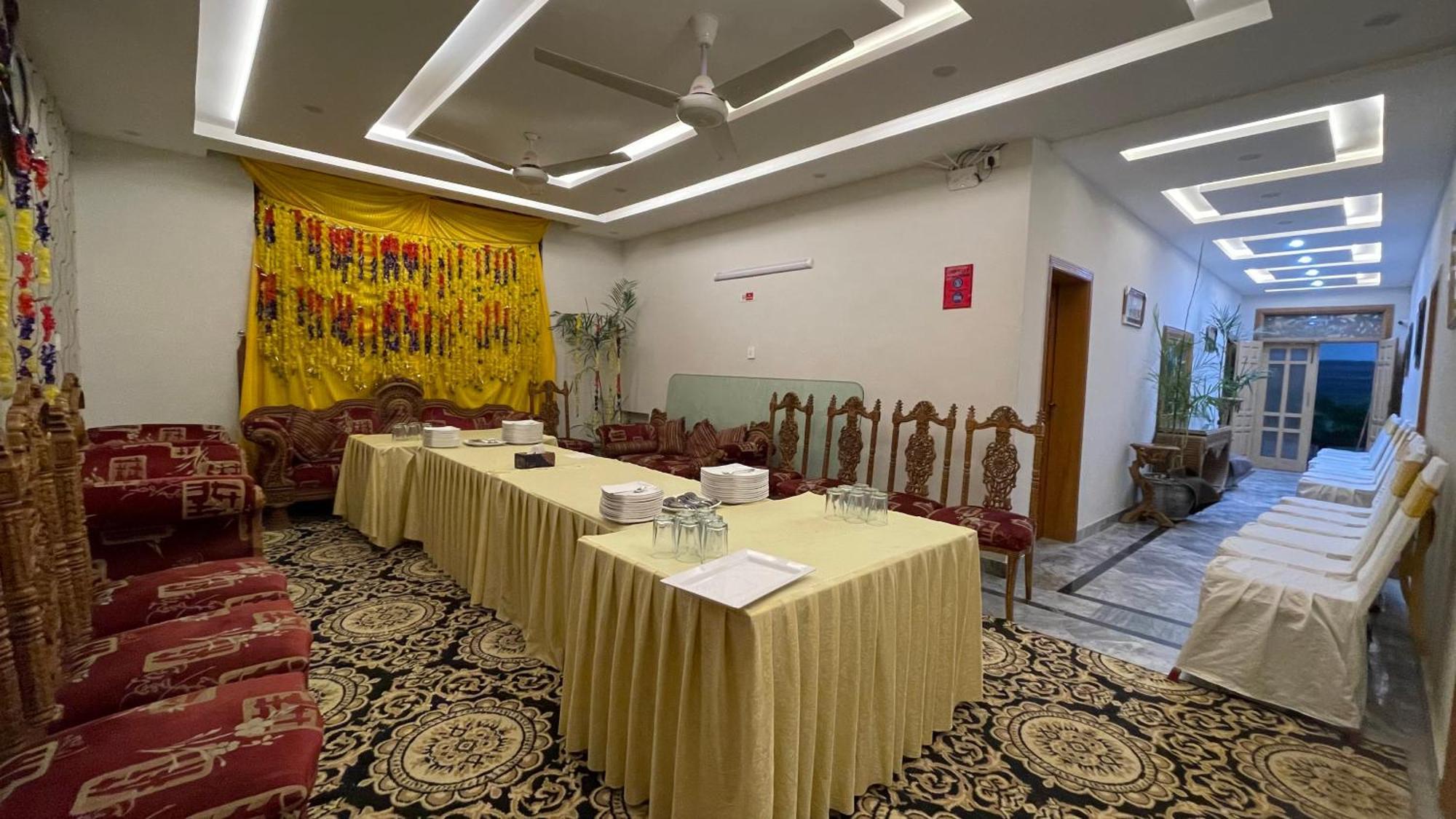 Midways Guest House And Hotels 伊斯兰堡 外观 照片
