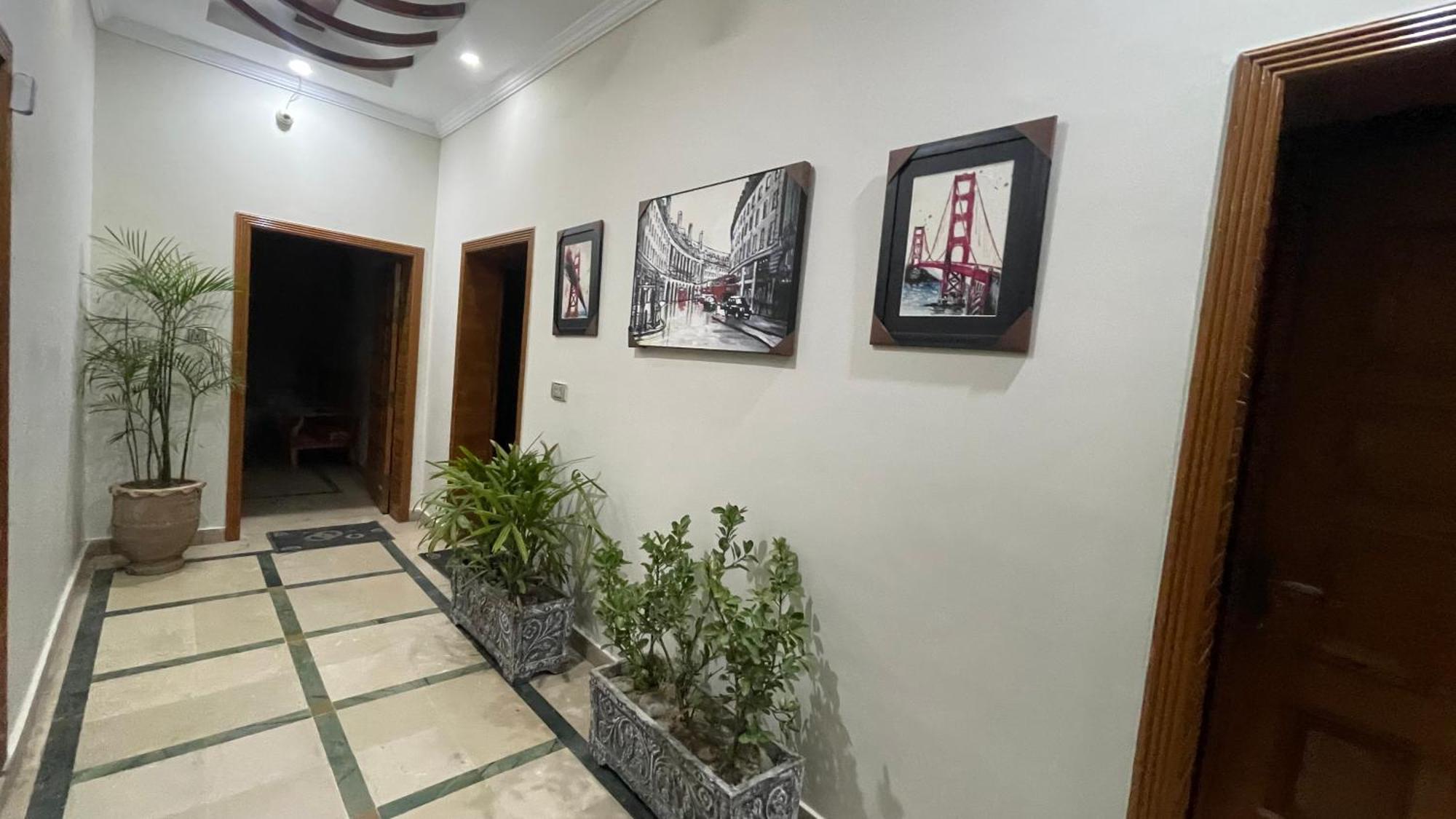 Midways Guest House And Hotels 伊斯兰堡 外观 照片