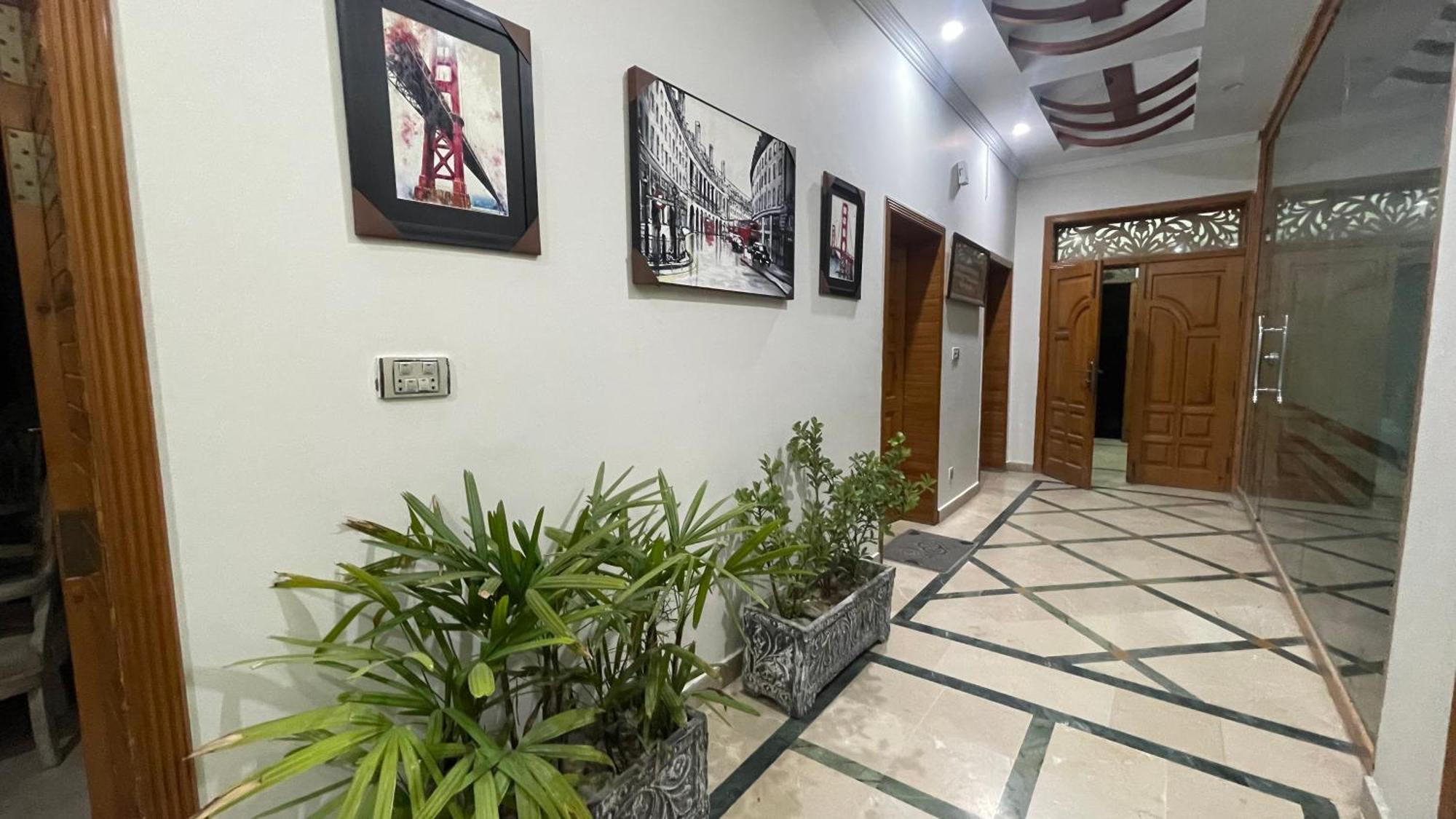 Midways Guest House And Hotels 伊斯兰堡 外观 照片