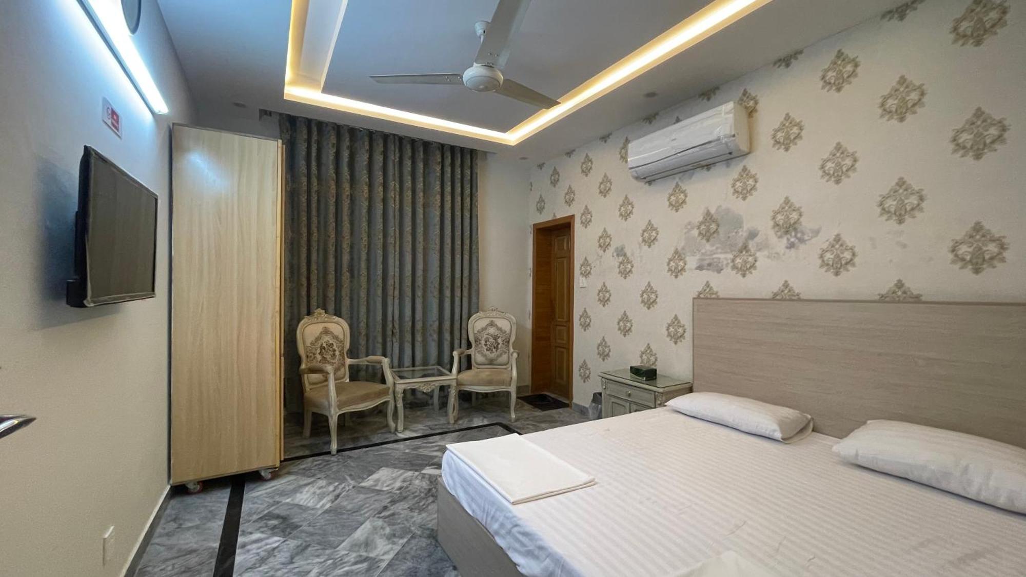 Midways Guest House And Hotels 伊斯兰堡 外观 照片