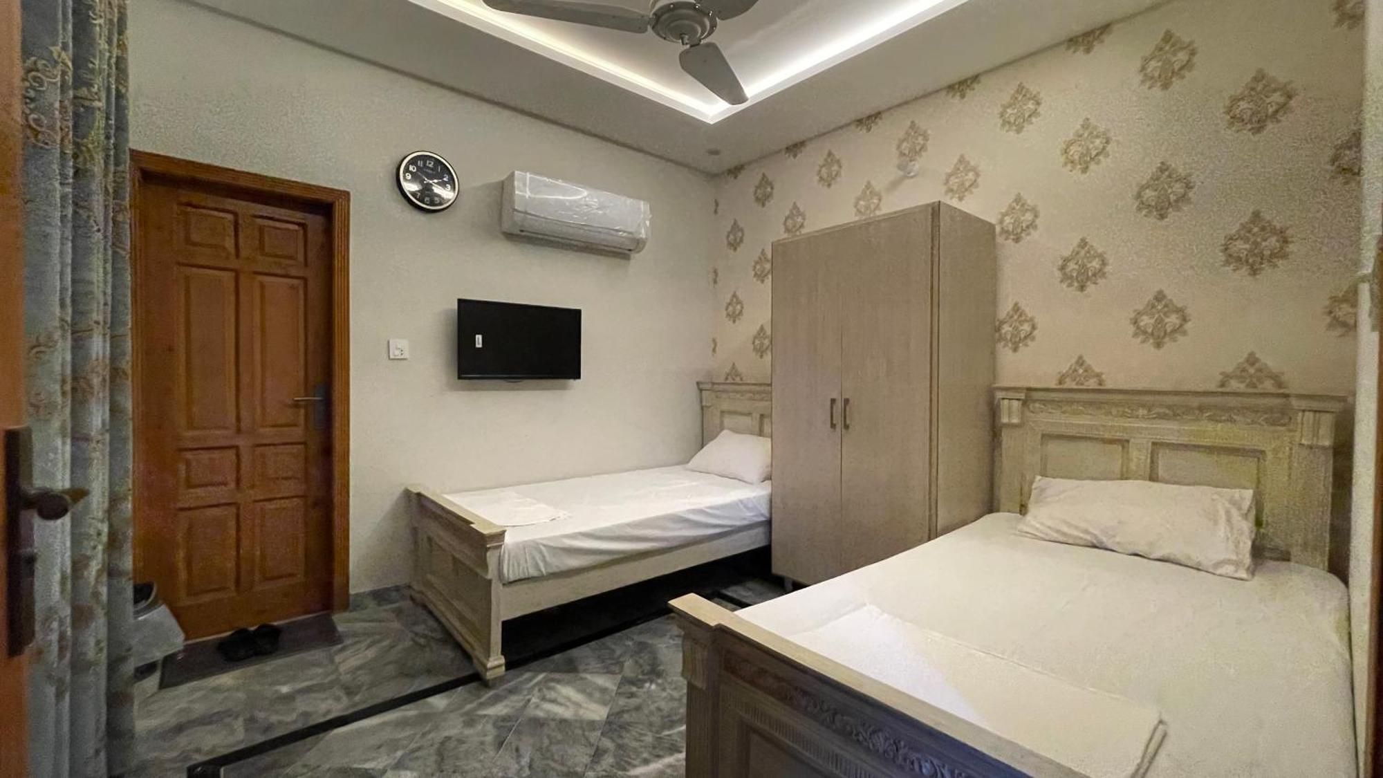 Midways Guest House And Hotels 伊斯兰堡 外观 照片