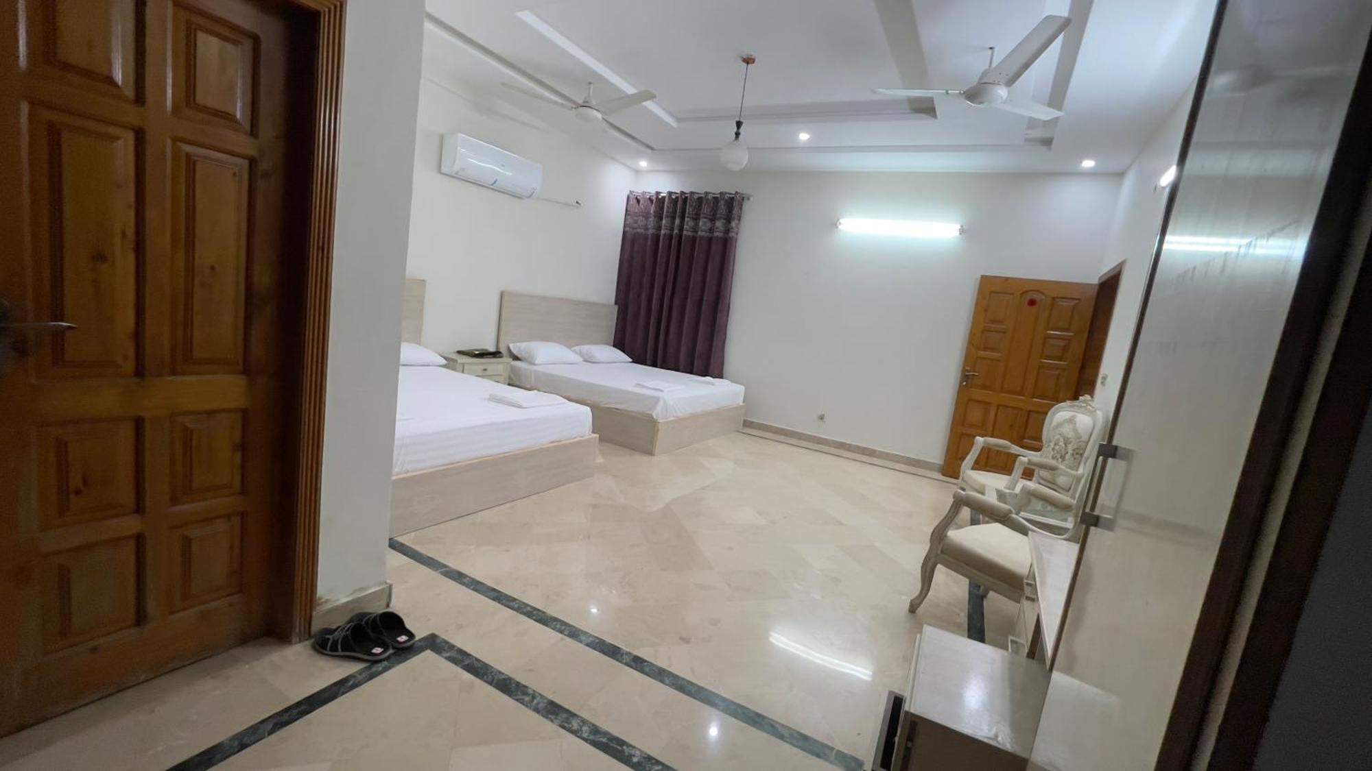 Midways Guest House And Hotels 伊斯兰堡 外观 照片