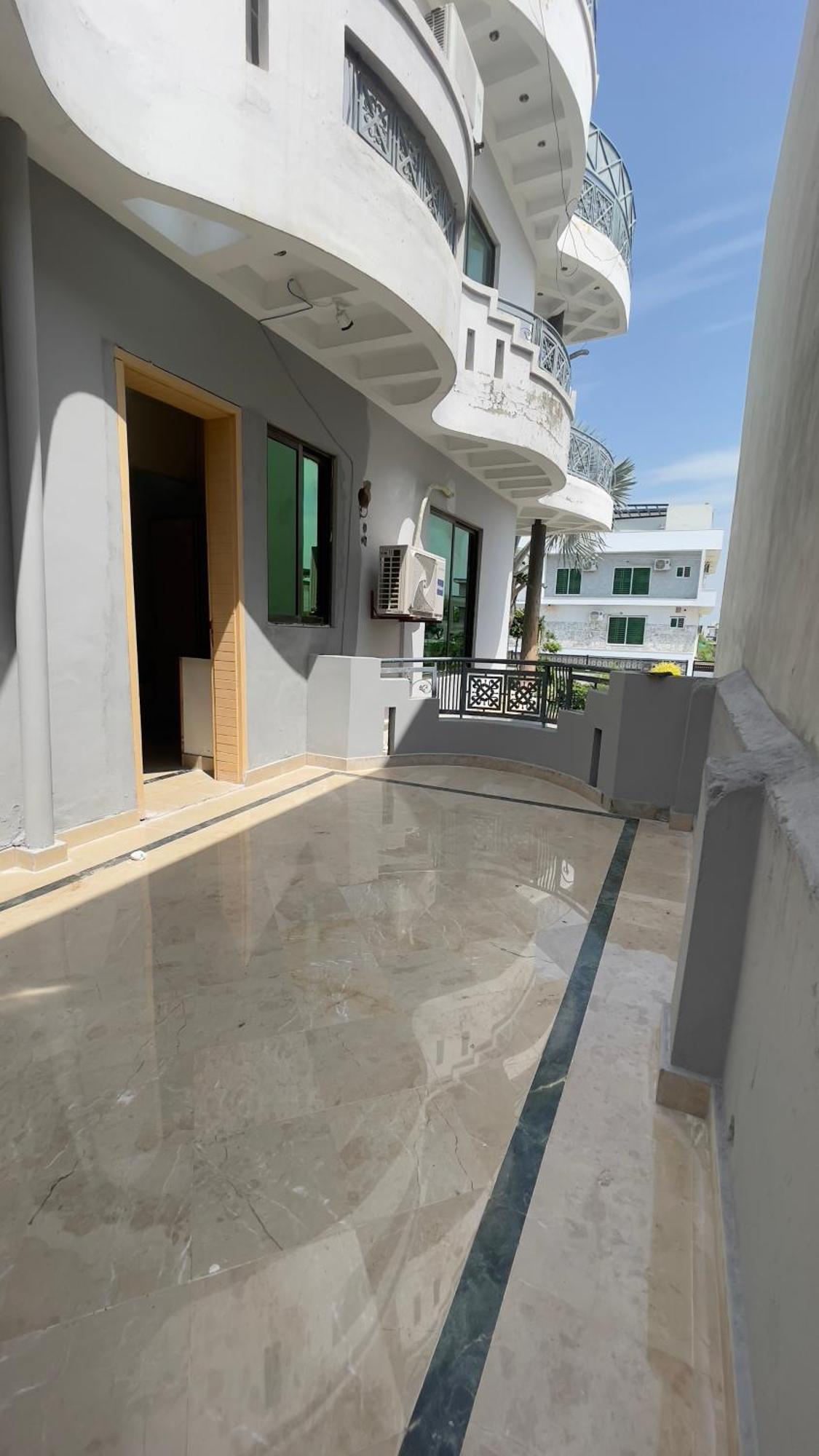 Midways Guest House And Hotels 伊斯兰堡 外观 照片