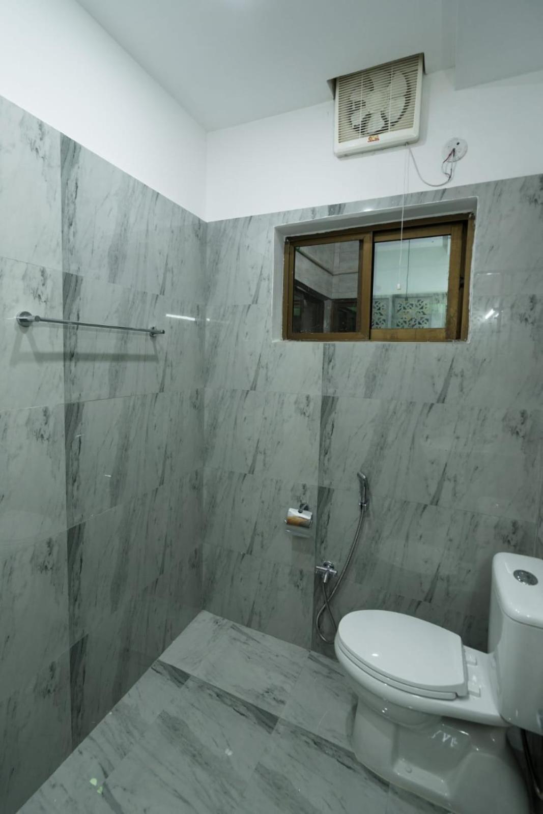 Midways Guest House And Hotels 伊斯兰堡 外观 照片