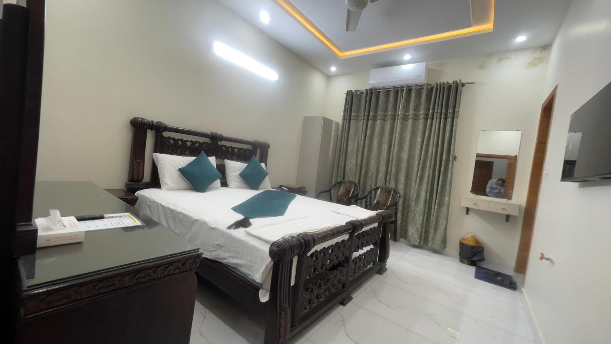 Midways Guest House And Hotels 伊斯兰堡 外观 照片