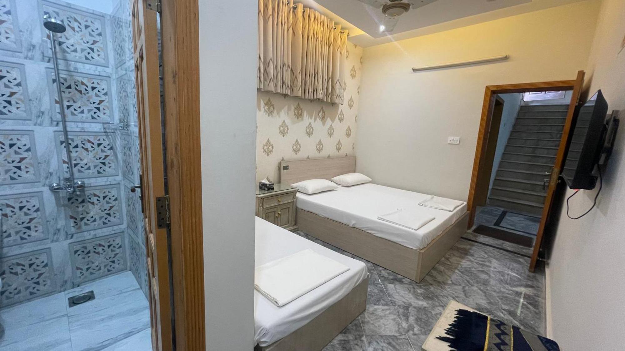 Midways Guest House And Hotels 伊斯兰堡 外观 照片