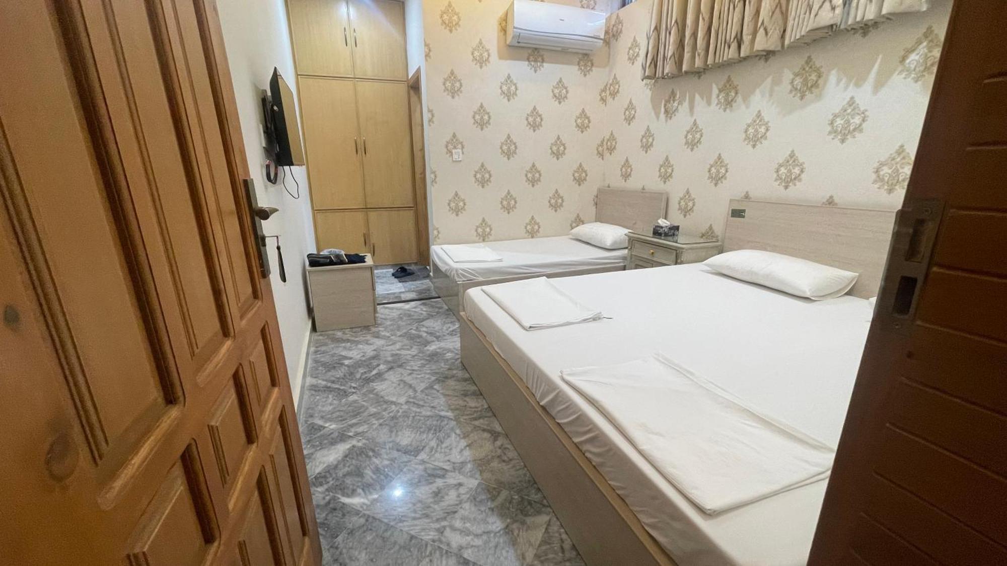 Midways Guest House And Hotels 伊斯兰堡 外观 照片