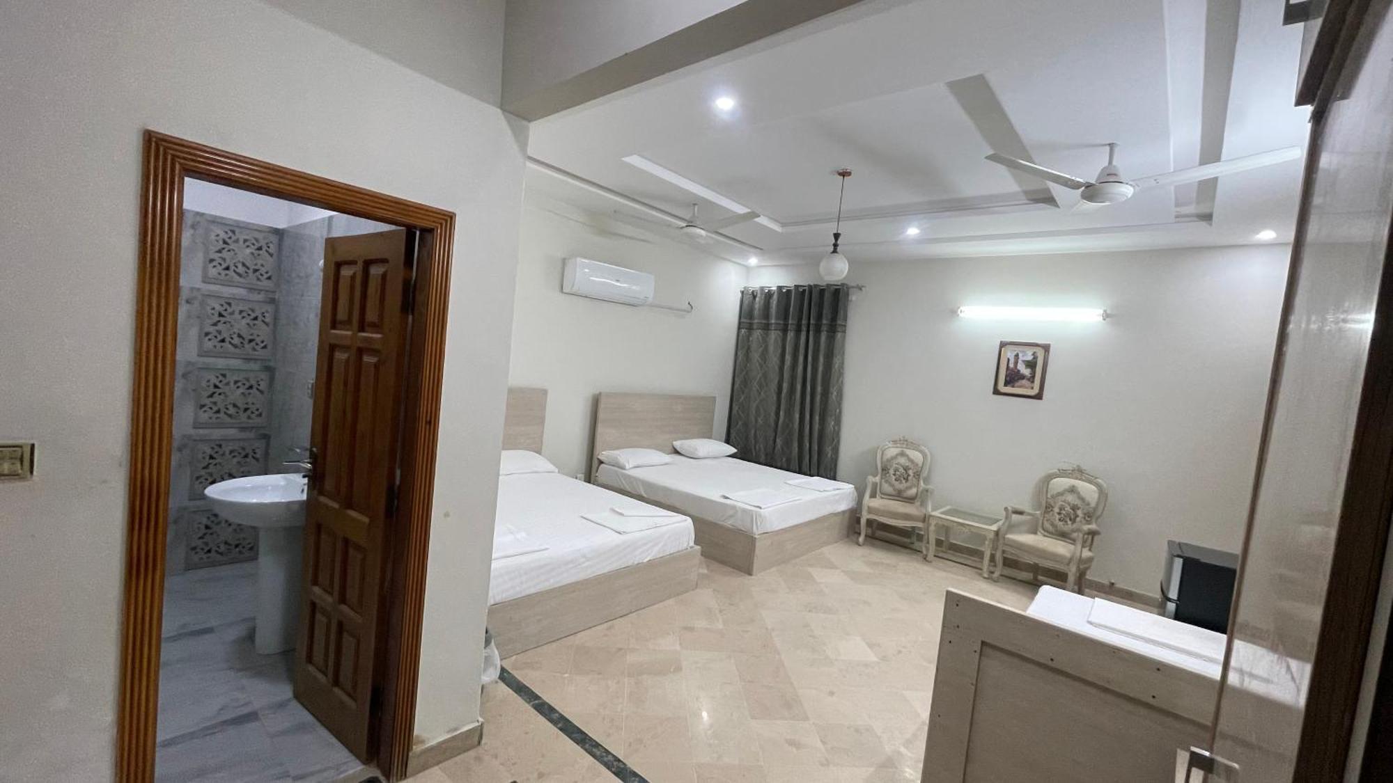 Midways Guest House And Hotels 伊斯兰堡 外观 照片